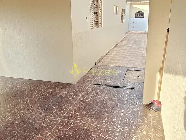 Casa com 264m² 3 quartos e 2 banheiros, à venda, no bairro Mantiqueira em Pindamonhangaba