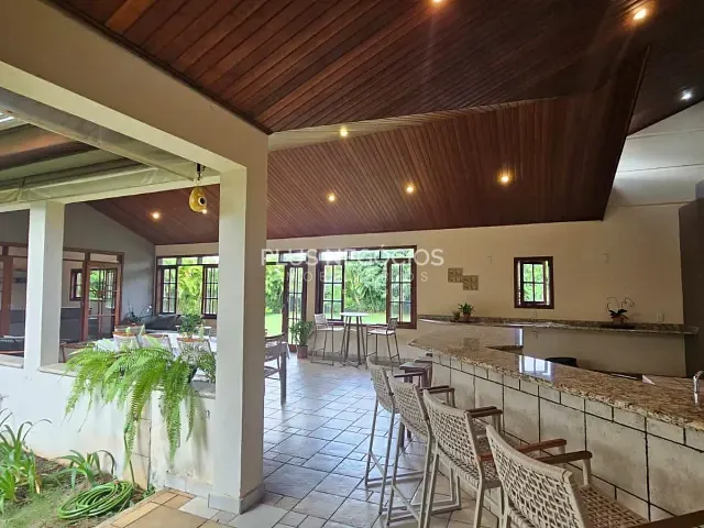 Casa com 600m² 4 quartos e 6 banheiros, à venda ou para alugar, no bairro lago azul em Araçoiaba da Serra