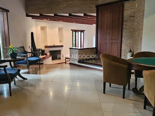 Casa com 600m² 4 quartos e 6 banheiros, à venda ou para alugar, no bairro lago azul em Araçoiaba da Serra