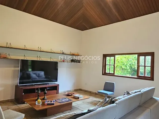 Casa com 600m² 4 quartos e 6 banheiros, à venda ou para alugar, no bairro lago azul em Araçoiaba da Serra