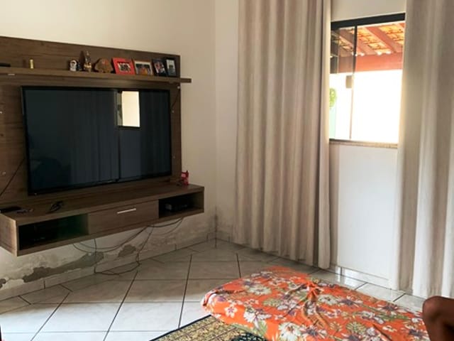 Casa com 300m² 3 quartos e 1 banheiro, à venda, no bairro Loteamento Residencial Andrade em Pindamonhangaba
