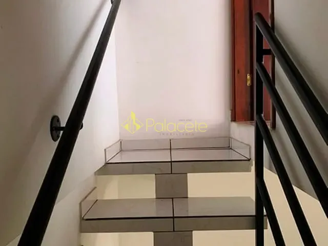 Casa com 300m² 3 quartos e 1 banheiro, à venda, no bairro Loteamento Residencial Andrade em Pindamonhangaba