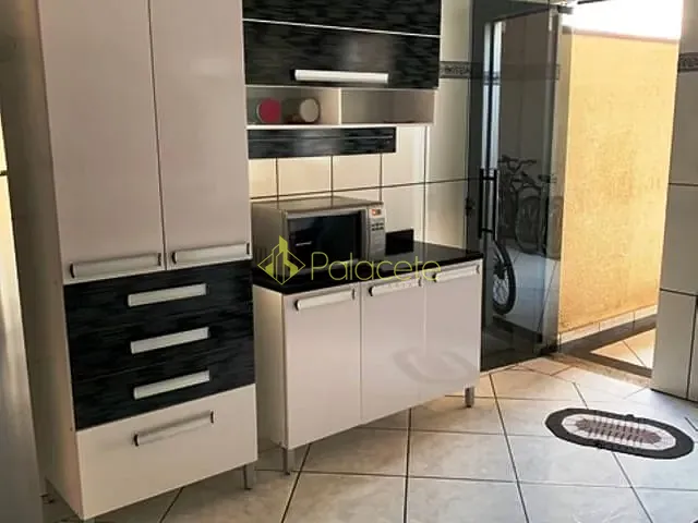 Casa com 300m² 3 quartos e 1 banheiro, à venda, no bairro Loteamento Residencial Andrade em Pindamonhangaba