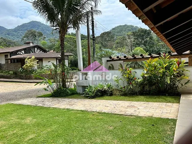 Casa com 360m² 5 quartos e 4 banheiros, à venda, no bairro Park Imperial em Caraguatatuba