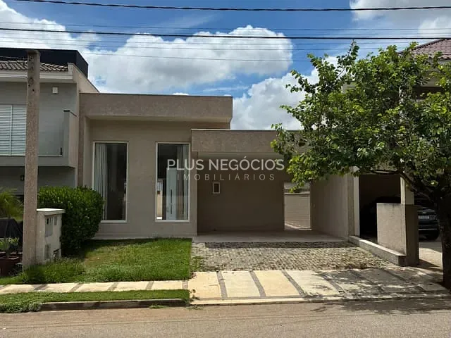 Casa com 250m² 2 quartos e 3 banheiros, à venda ou para alugar, no bairro Chácaras Reunidas São Jorge em Sorocaba