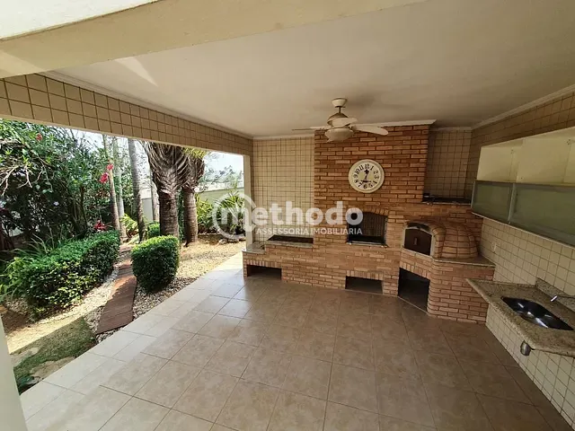Casa com 400m² 3 quartos e 5 banheiros, à venda, no bairro Chácaras Alpina em Valinhos