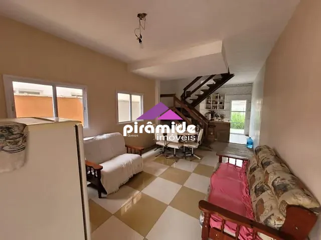 Casa com 75m² 2 quartos e 2 banheiros, à venda, no bairro Massaguaçu em Caraguatatuba