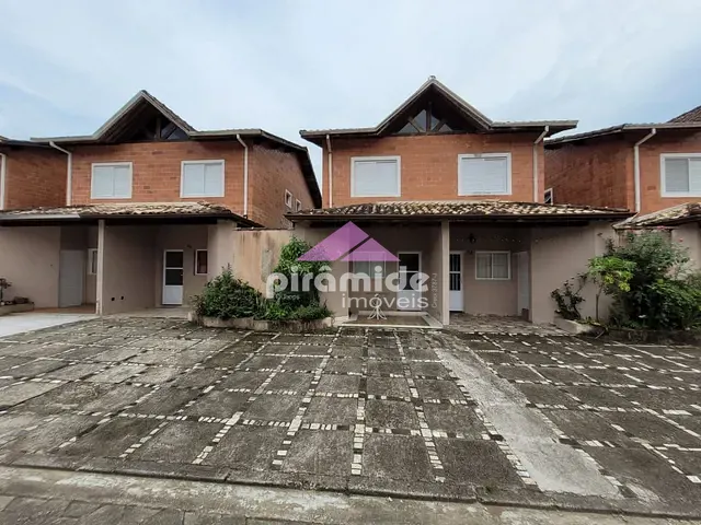 Casa com 75m² 2 quartos e 2 banheiros, à venda, no bairro Massaguaçu em Caraguatatuba