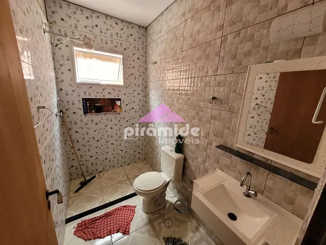 Casa com 75m² 2 quartos e 2 banheiros, à venda, no bairro Massaguaçu em Caraguatatuba