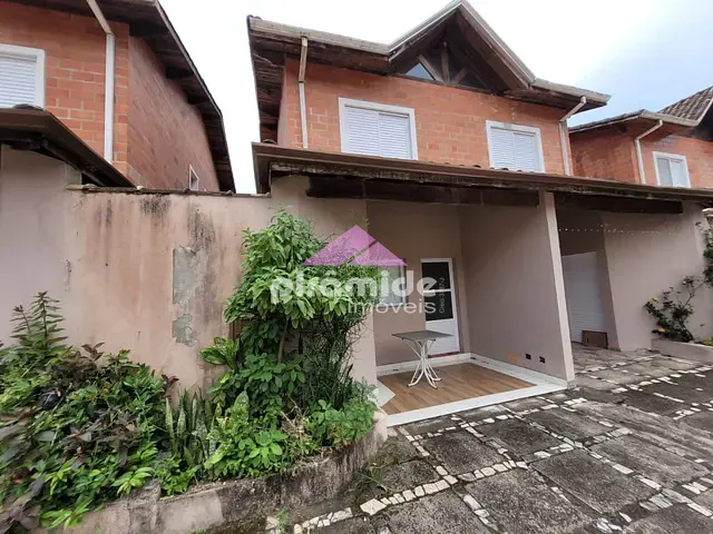 Casa com 75m² 2 quartos e 2 banheiros, à venda, no bairro Massaguaçu em Caraguatatuba
