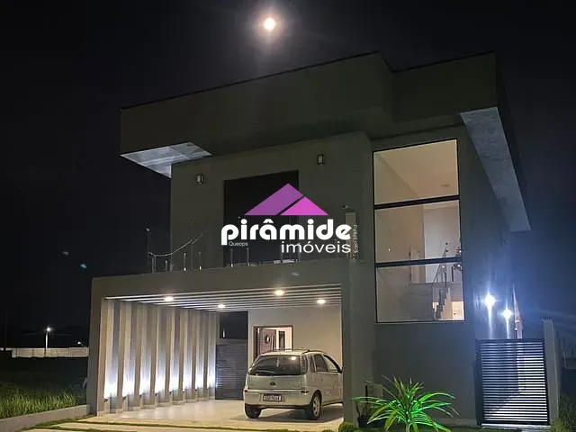 Casa com 300m² 3 quartos e 4 banheiros, à venda, no bairro Eugenio de Melo em São José dos Campos