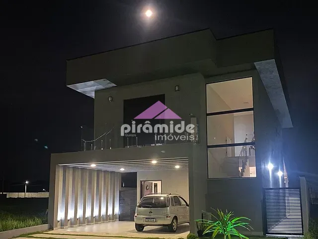 Casa com 300m² 3 quartos e 4 banheiros, à venda, no bairro Eugenio de Melo em São José dos Campos