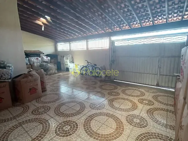 Casa 3 quartos e 2 banheiros, à venda, no bairro Residencial e Comercial Cidade Jardim em Pindamonhangaba