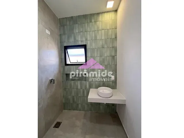 Casa com 250m² 3 quartos e 2 banheiros, à venda, no bairro Massaguaçu em Caraguatatuba