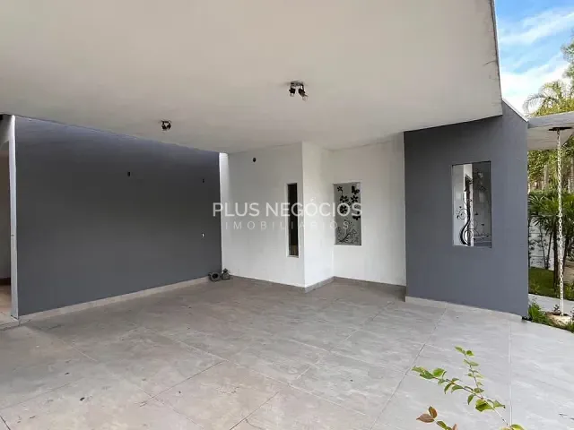 Casa com 300m² 3 quartos e 5 banheiros, para alugar, no bairro Aparecidinha em Sorocaba