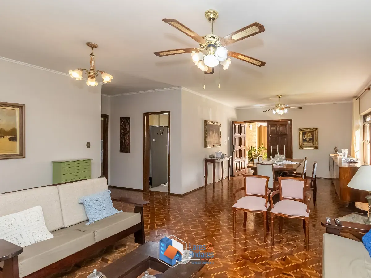 Casa, 3 quartos, 245 m² - Foto 2