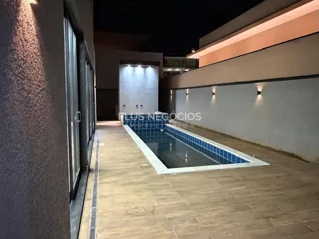 Casa com 360m² 4 quartos e 5 banheiros, à venda, no bairro Cajuru do Sul em Sorocaba