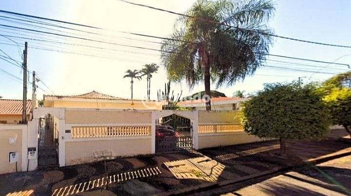 Casa, 6 quartos, 700 m² - Foto 1