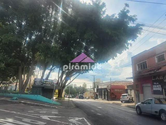 Casa com 364m² 3 quartos e 2 banheiros, à venda, no bairro Jardim Paulista em São José dos Campos