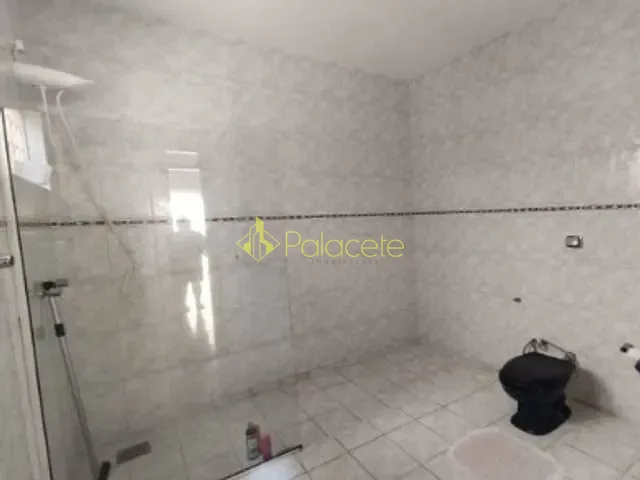 Casa com 250m² 2 quartos e 2 banheiros, à venda, no bairro Vila Suiça em Pindamonhangaba
