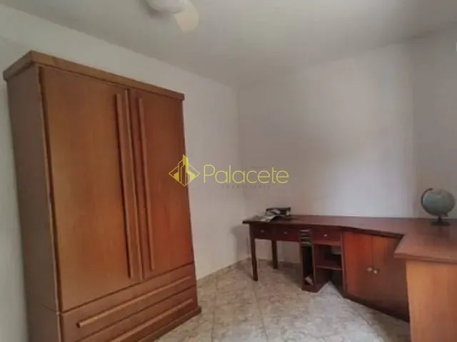 Casa com 250m² 2 quartos e 2 banheiros, à venda, no bairro Vila Suiça em Pindamonhangaba