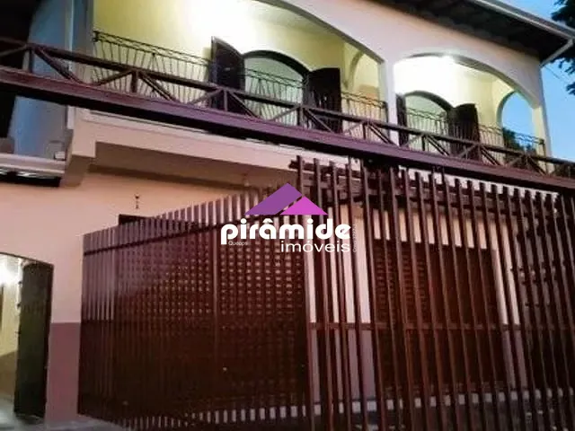 Casa com 175m² 3 quartos e 2 banheiros, à venda, no bairro Vila Ester em São José dos Campos