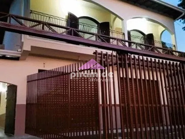 Casa com 175m² 3 quartos e 2 banheiros, à venda, no bairro Vila Ester em São José dos Campos