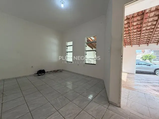 Casa 2 quartos e 2 banheiros, à venda, no bairro Jardim Wanel Ville V em Sorocaba