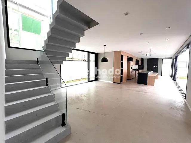 Casa com 420m² 5 quartos e 7 banheiros, à venda, no bairro Mont Blanc Résidence em Campinas