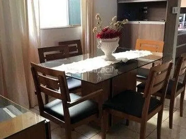 Casa com 300m² 4 quartos e 2 banheiros, à venda, no bairro Coophatrabalho em Campo Grande