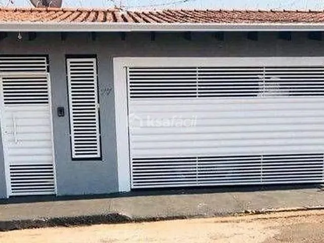 Casa com 300m² 4 quartos e 2 banheiros, à venda, no bairro Coophatrabalho em Campo Grande