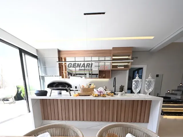 Casa com 300m² 4 quartos e 5 banheiros, à venda, no bairro Jardim Residencial Dona Maria Candida em Indaiatuba