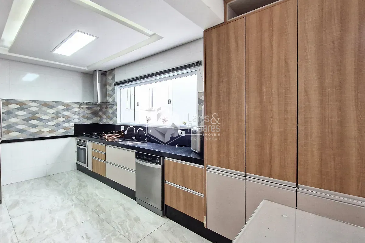 Casa, 3 quartos, 235 m² - Foto 32