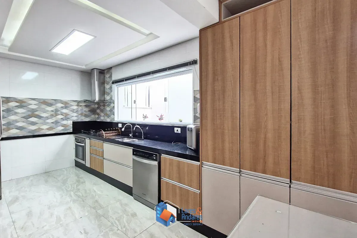 Casa, 3 quartos, 235 m² - Foto 32