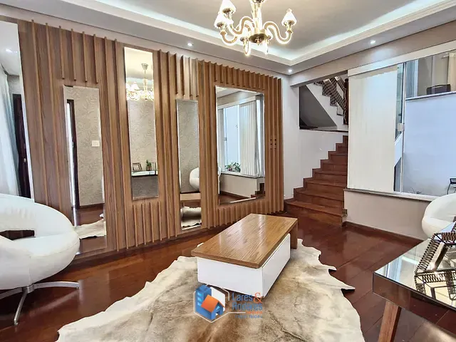 Casa com 277m² 3 quartos e 4 banheiros, à venda, no bairro Jardim Guapira em São Paulo
