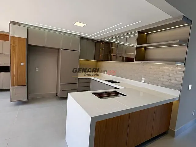 Casa com 306m² 3 quartos e 5 banheiros, à venda, no bairro Caldeira em Indaiatuba