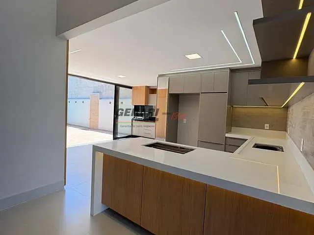 Casa com 306m² 3 quartos e 5 banheiros, à venda, no bairro Caldeira em Indaiatuba