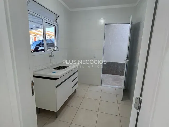 Casa com 120m² 2 quartos e 1 banheiro, à venda ou para alugar, no bairro Ipanema do Meio em Sorocaba