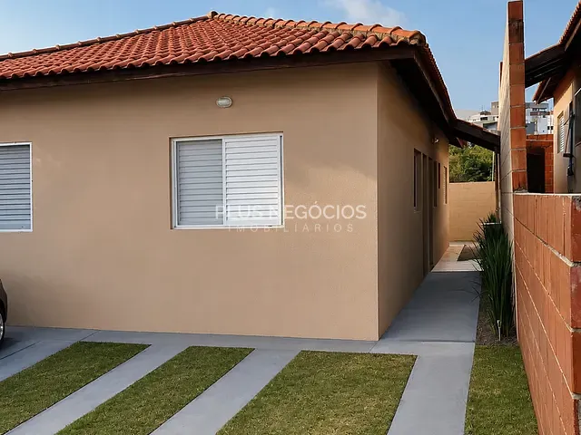 Casa com 100m² 2 quartos e 1 banheiro, à venda, no bairro Jardim Santa Esmeralda em Sorocaba