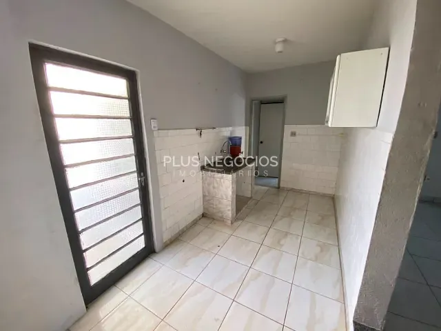 Casa com 200m² 2 quartos e 1 banheiro, à venda, no bairro Jardim Sandra em Sorocaba