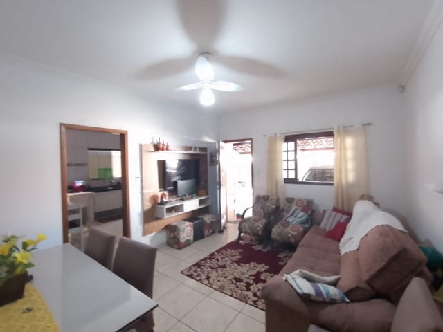 Casa com 250m² 5 quartos e 5 banheiros, à venda, no bairro Jardim Independência em Taubaté