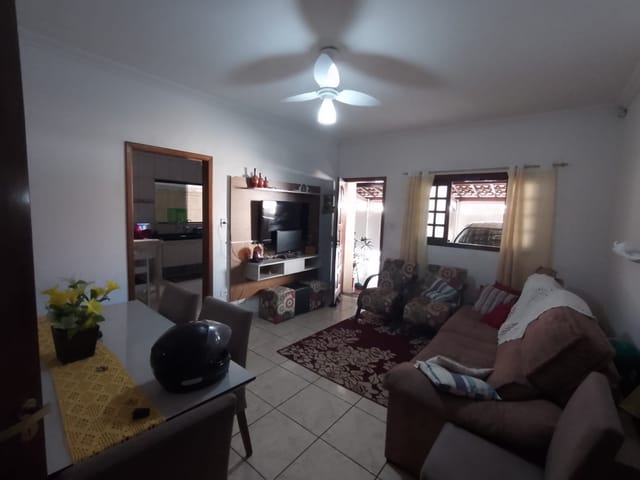 Casa com 250m² 5 quartos e 5 banheiros, à venda, no bairro Jardim Independência em Taubaté