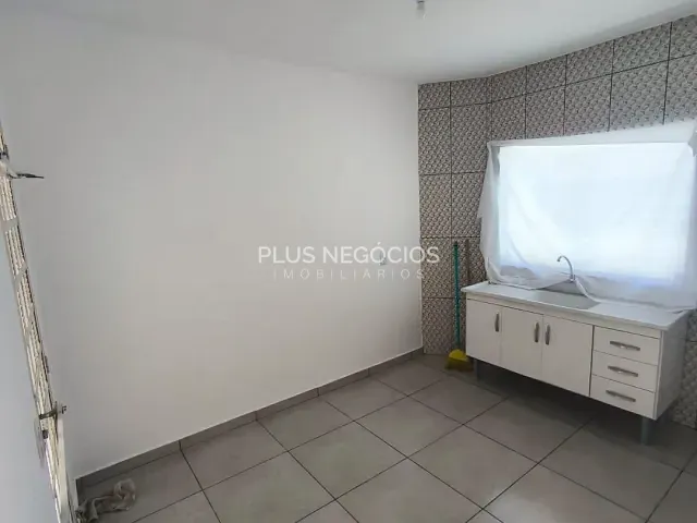 Casa 2 quartos e 2 banheiros, à venda, no bairro Jardim Wanel Ville V em Sorocaba