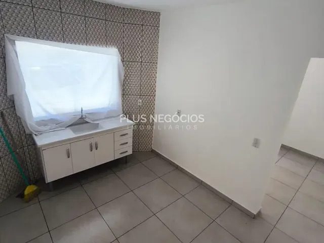 Casa 2 quartos e 2 banheiros, à venda, no bairro Jardim Wanel Ville V em Sorocaba