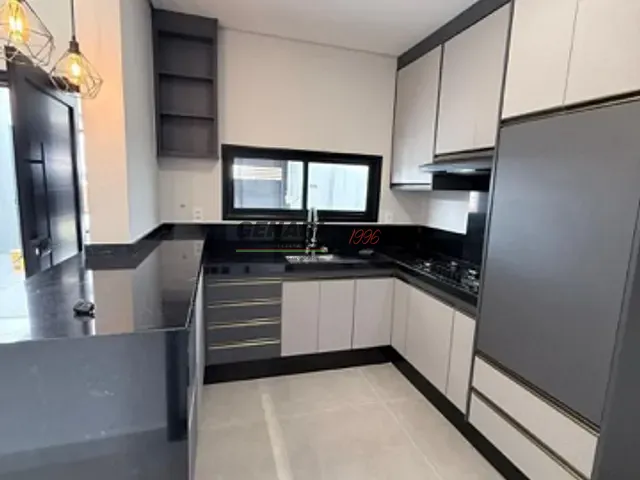 Casa com 150m² 3 quartos e 2 banheiros, à venda, no bairro Jardim Bom Sucesso em Indaiatuba