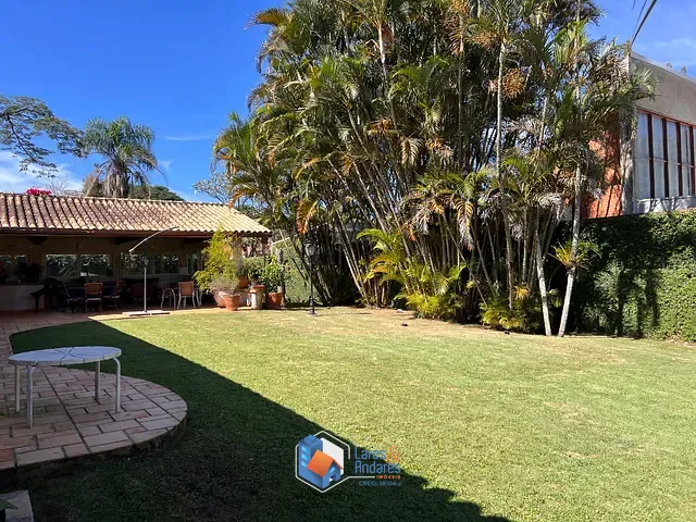 Casa com 370m² 5 quartos e 6 banheiros, à venda, no bairro Interlagos em São Paulo