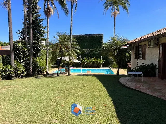 Casa com 370m² 5 quartos e 6 banheiros, à venda, no bairro Interlagos em São Paulo