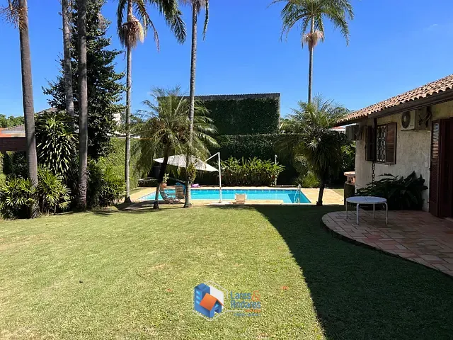 Casa com 370m² 5 quartos e 6 banheiros, à venda, no bairro Interlagos em São Paulo