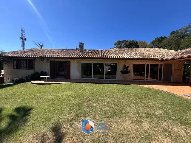Casa com 370m² 5 quartos e 6 banheiros, à venda, no bairro Interlagos em São Paulo