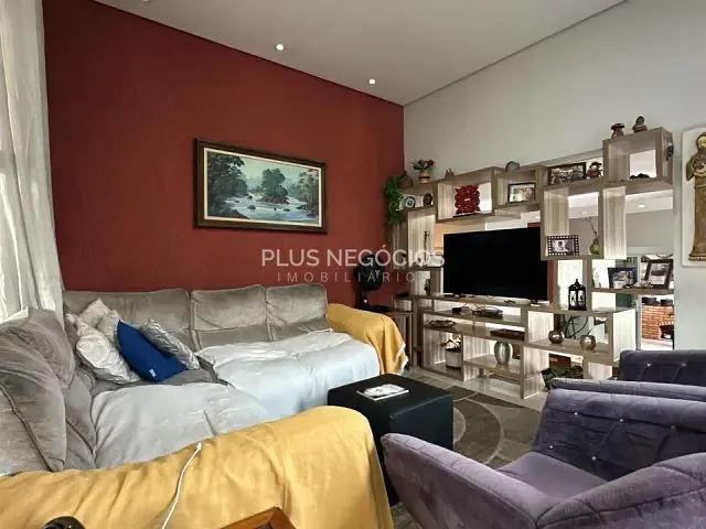 Casa 4 quartos e 4 banheiros, à venda, no bairro Sorocaba em Sorocaba